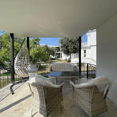 Апарт-отель Hanedan Flora