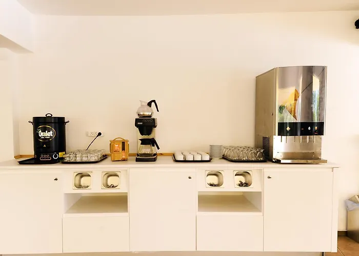 Lägenhetshotell Hanedan Flora Foça