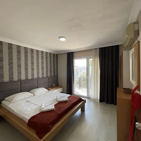 Hanedan Flora Aparthotel