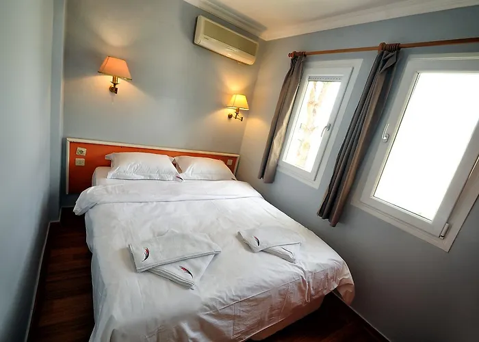 Lejlighedshotel Hanedan Flora Foça